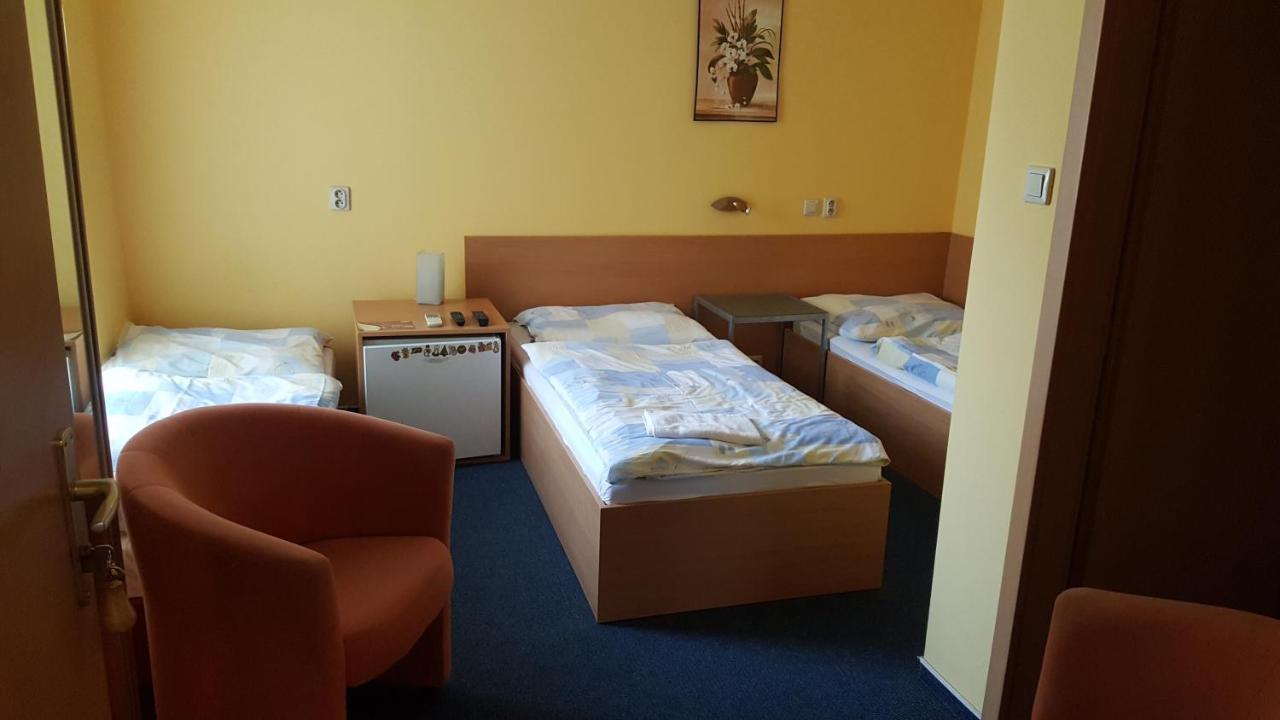 Bed and Breakfast Lehár panzió Komárno Exteriér fotografie